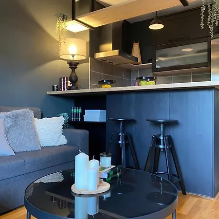 Bubble Apartment Split